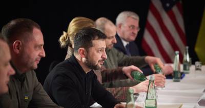 Reunião entre o Presidente da Ucrânia e o vice-Presidente dos EUA.