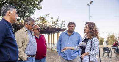 A presidente da Câmara Municipal do Funchal, visitou, este sábado, vários sítios da freguesia de São Roque.