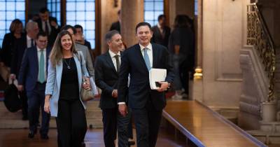 Na primeira ronda de pedidos de esclarecimentos conjuntos, Montenegro respondeu demoradamente às seis questões colocadas.