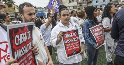 Moradores das favelas do Rio de Janeiro protestam contra “massacre policial”