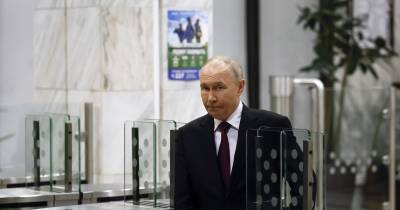 Putin acusa os europeus de viverem “na ilusão” de que podem infligir à Rússia uma “derrota estratégica”.