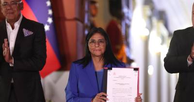 Amnistia para presos políticos leva a União Europeia a repensar abordagem em relação à Venezuela.