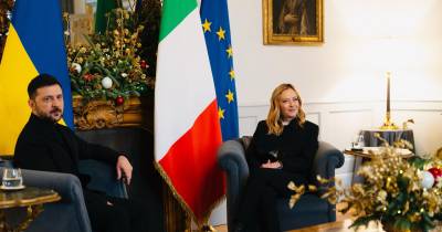 Antes de se reunir com Meloni, Zelensky visitou o Papa Leão XIV na sua residência em Castel Gandolfo, perto de Roma.