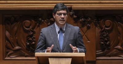 PS denuncia alterações ao subsídio de mobilidade das ilhas como “ataque às autonomias”