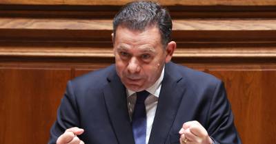 Montenegro: Parlamento decide sobre leis laborais com ou sem acordo na concertação