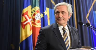 Prevendo que o nível da procura se mantenha, o CDS reitera que “é urgente desconcentrar estes fluxos de turistas”.