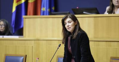 Elsa Fernandes apresenta proposta de criação de insígnia para assinalar autonomia