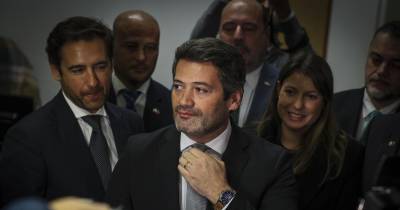 Na primeira volta destas eleições presidenciais, realizada há três semanas, em 18 de janeiro, André Ventura foi o segundo mais votado, com 1.327.021 votos, 23,52% dos votos expressos.