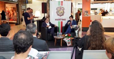 Nova revista do CS Marítimo foi apresentada esta quarta-feira no Centro Comercial Plaza.