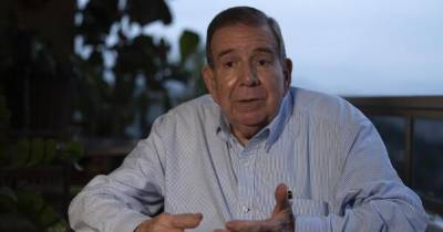 Edmundo González pede libertação de presos políticos e apoio a militares