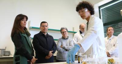 Elsa Fernandes presente na iniciativa “A Química é Divertida”