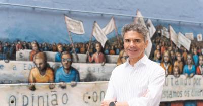 Sindicato dos professores garante que dezenas de escolas estão encerradas na Região