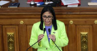 Venezuela: Presidente interina prometeu a Trump cooperação antes da queda de Maduro - ‘The Guardian’