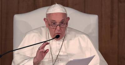 Papa lamenta que “o mundo se ria dos cristãos”