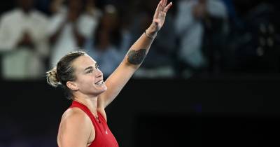 Na final, a bielorrussa, que procura o segundo título num ‘major’ na carreira, vai defrontar a vencedora da outra meia-final.