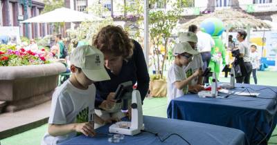 “Há vida na areia” divertiu alunos na Praça do Município