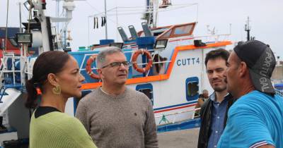 De acordo com Edgar Silva, “é urgente aumentar a quota de pesca do atum. Prolongar as atuais limitações à captura de atum significa hipotecar esta economia do mar, tão importante para o desenvolvimento regional”.