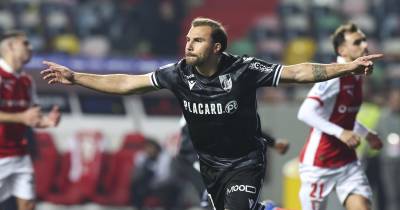 Taça da Liga: Vitória de Guimarães bate rival Sporting de Braga e ergue troféu pela primeira vez