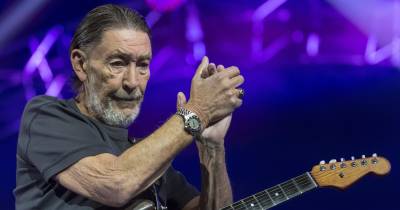 A carreira do cantor e guitarrista, ancorada no rock e nos blues, seria várias vezes posta à prova por causa de problemas de saúde.