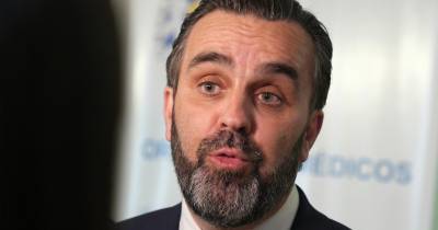 O jogo de futebol Leixões-Nacional, marcado para hoje, também foi adiado por falta de policiamento.