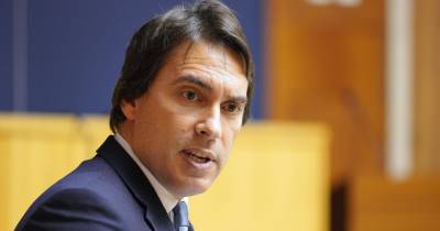 Este investimento consistirá na construção e/ou aquisição de habitações sociais e no apoio à reabilitação de habitações para melhoria da eficiência energética