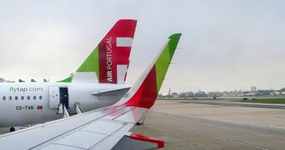 De acordo com o ‘site’ do Aeroporto de Lisboa da ANA, o voo TP225 partiu às 17:50.