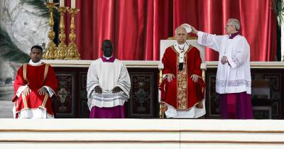 Leão XIV rejeita alegações de que Deus justifica a guerra