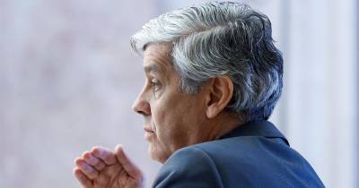 Para Centeno, os números de hoje são “revolucionários”, sendo que o analfabetismo foi “praticamente erradicado” e um em cada cinco pessoas com mais de 25 anos tem ensino superior.