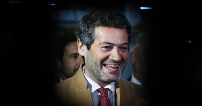 “Independentemente de termos sido adversários nesta segunda volta, o sucesso de António José Seguro à frente de Portugal será o sucesso de todos, e tive a oportunidade de lhe transmitir isso mesmo”, disse.