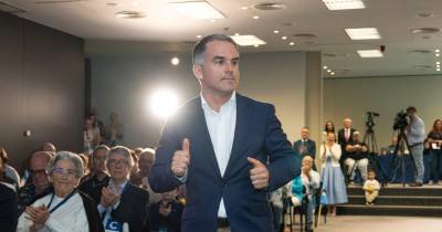 Facebook bloqueia conta do secretário-geral do CDS-M após denúncia