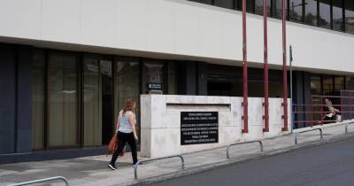 A nova diretora regional é licenciada em Direito pela Universidade Autónoma de Lisboa (1993-1998) e tem pós-graduação em Mediação de Conflitos Familiares.