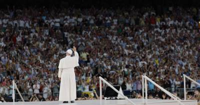 Cerca de 70 mil pessoas encheram hoje o estádio do Real Madrid.