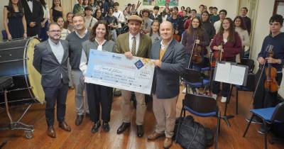 Conservatório entrega valor angariado em concerto solidário à APCM