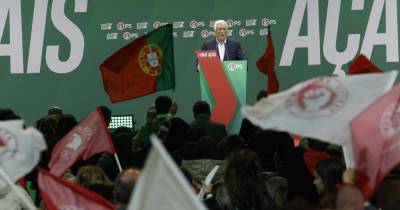 O primeiro-ministro, António Costa, intervém no comício do Partido Socialista (PS) no Pavilhão Rosa Mota.
