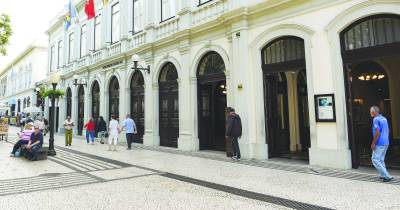 De acordo com o anexo da decisão final, que confirma o aumento do apoio já noticiado pelo JM, o equipamento municipal do Funchal beneficia de um financiamento de 200 mil euros por ano, correspondente ao escalão máximo previsto neste programa.