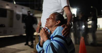 “Estas pessoas serão libertadas e receberão amnistia entre esta noite e amanhã de manhã [entre sexta-feira à noite e hoje de manhã em Lisboa]”.