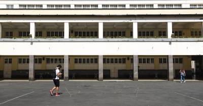 Organizada pelo grupo de Português, com supervisão direta da professora Susana Rodrigues, a palestra pretende ser uma oportunidade de reflexão partilhada sobre o valor do pensamento humano, da criatividade e do discernimento, num tempo profundamente marcado pela evolução tecnológica.