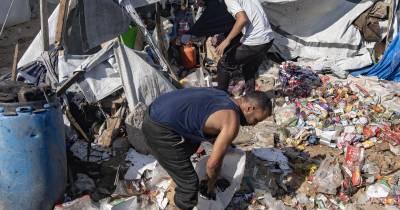 Ataques continuam a marcar o dia a dia nos campos de refugiados na Faixa de Gaza.