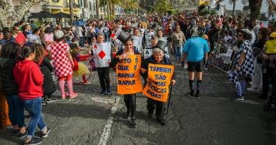 O Carnaval volta a espalhar cor e ritmo pela Ponta do Sol.