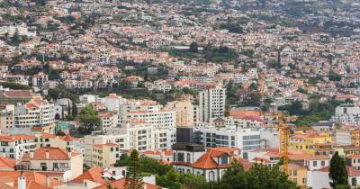 Ainda assim, o Funchal mantém níveis considerados elevados de pressão da procura no mercado habitacional.