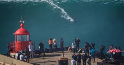 A onda de 28,57 metros de altura foi surfada em fevereiro, na Praia do Norte.