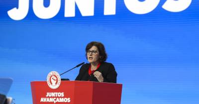 A ex-ministra socialista Mariana Vieira da Silva durante a intervenção no XXV Congresso Nacional do PS, no Pavilhão Multiusos de Viseu.