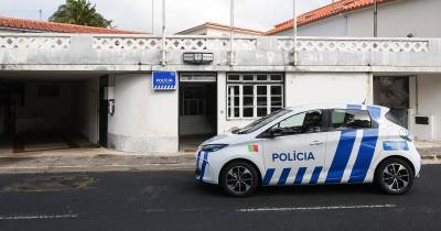 Homem arremessou pedras em direção à companheira e ao filho.