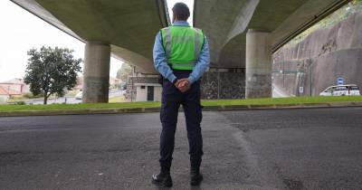 Do conjunto de ações resultou a detenção de 276 pessoas em flagrante delito, a maioria das quais (124) por condução sob efeito de álcool, seguindo-se 47 por condução sem habilitação legal.