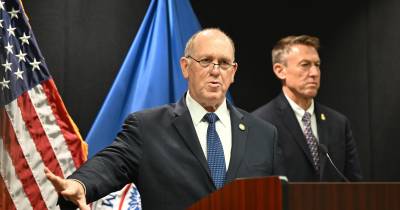 Tom Homan substituiu Greg Bovino na liderança do ICE.