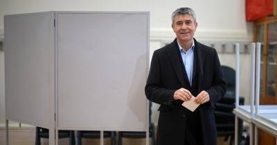 José Luis Carneiro, secretário-geral do Partido Socialista (PS), aplaudiu vitória de António José Seguro.