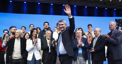O secretário-geral do Partido Socialista, José Luís Carneiro no final da sessão de encerramento do XXV Congresso Nacional do PS, no Pavilhão Multiusos de Viseu.