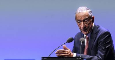 Os dois decretos hoje vetados fazem parte de um conjunto de alterações aos estatutos de ordens profissionais aprovados na Assembleia da República em 13 de outubro, com votos a favor do PS.