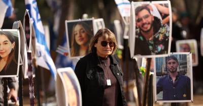 Estima-se que as mulheres e os menores constituam dois terços dos mortos no conflito.