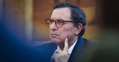 O ministro da Economia e da Coesão Territorial, Manuel Castro Almeida, durante a sua audição na Comissão da Reforma do Estado e Poder Local, na Assembleia da República, em Lisboa, 22 de julho de 2025.